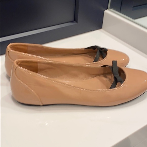 Prada flat patent nude with black - Picture 2 of 9